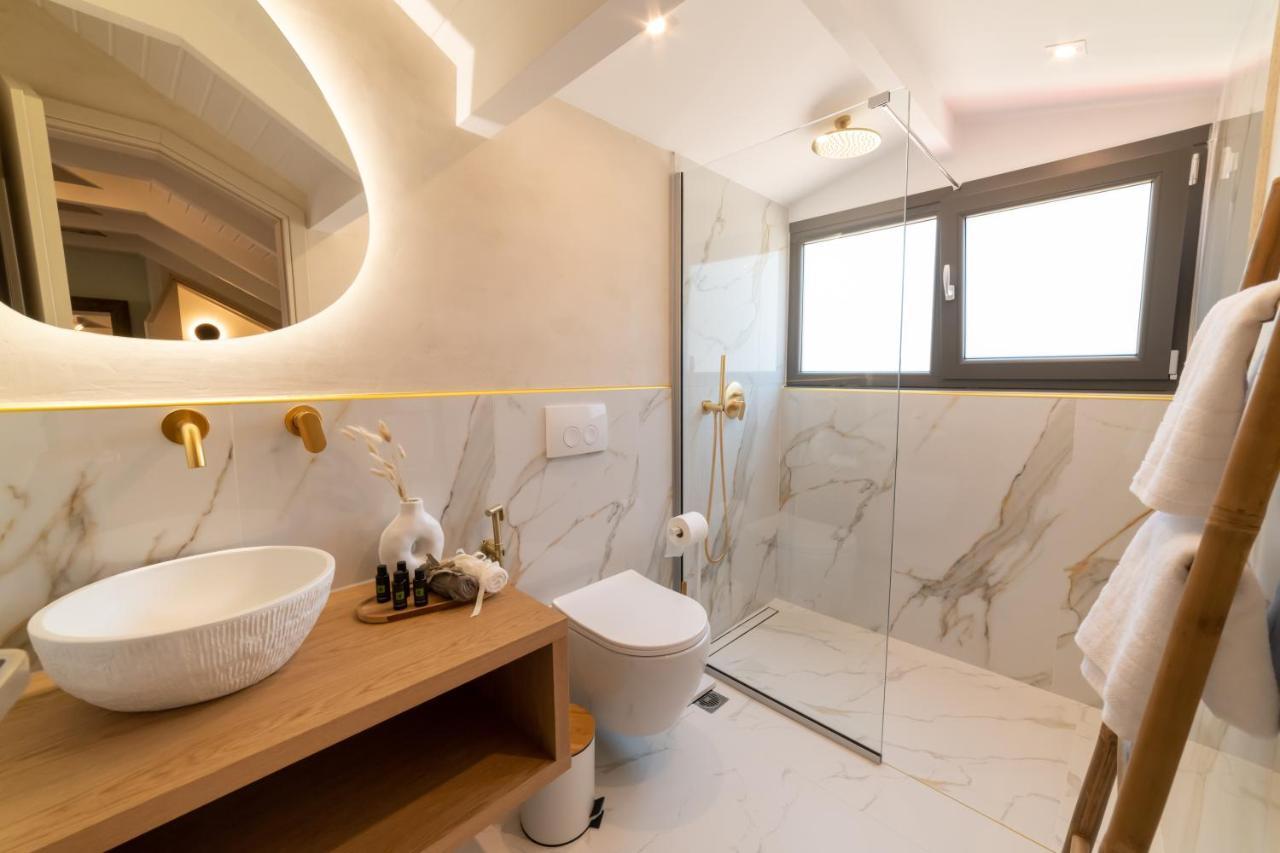 Anesis Deluxe Apartments Parga Ngoại thất bức ảnh