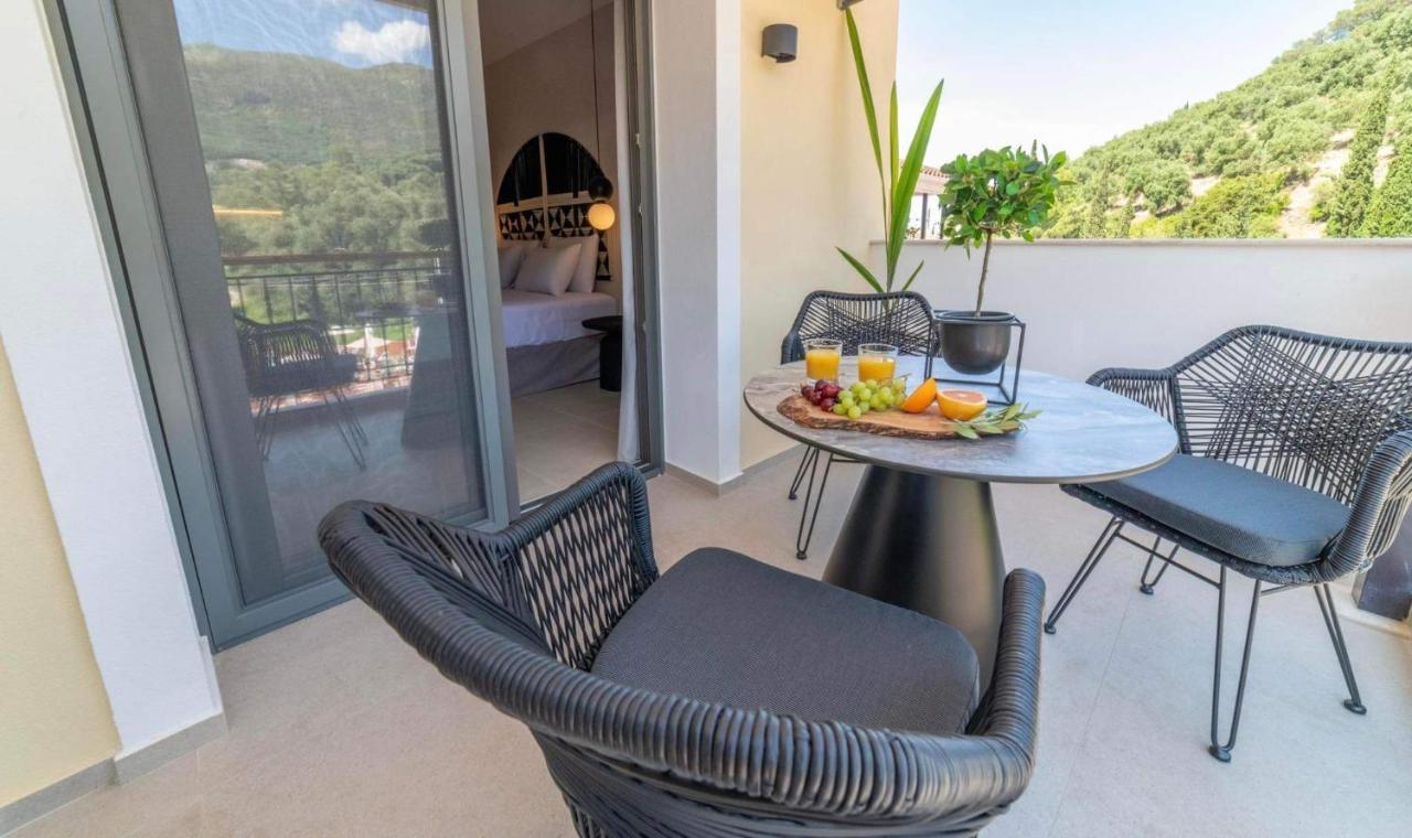 Anesis Deluxe Apartments Parga Ngoại thất bức ảnh