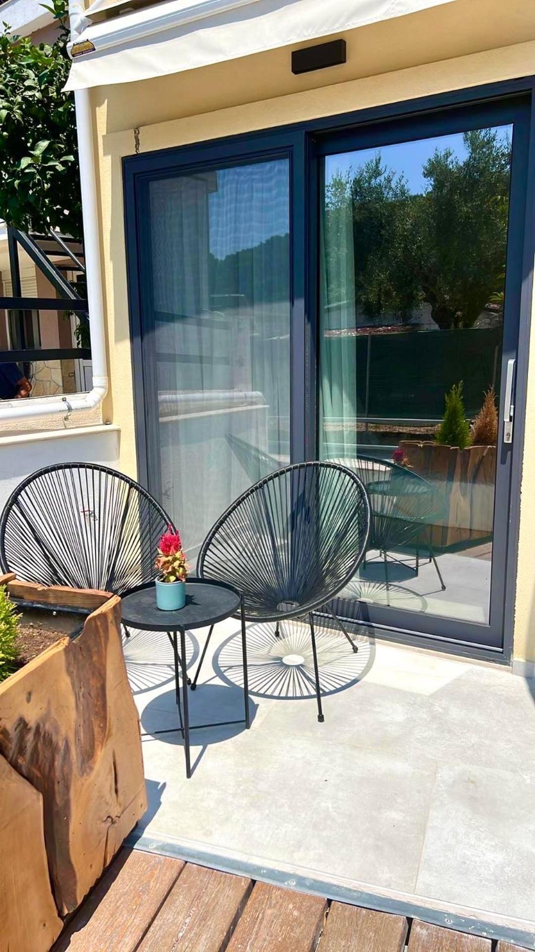 Anesis Deluxe Apartments Parga Ngoại thất bức ảnh